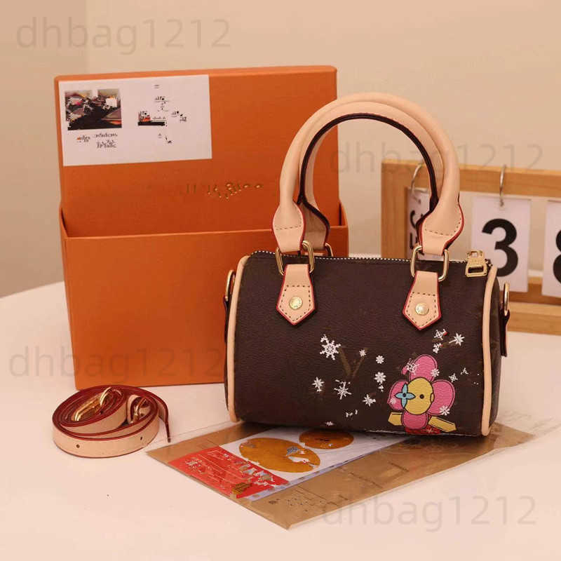 Totes Premium Pillow Bag with Printed Letters V Style Crossbody Bag Handbag Mini Gift Box Packaging T241230