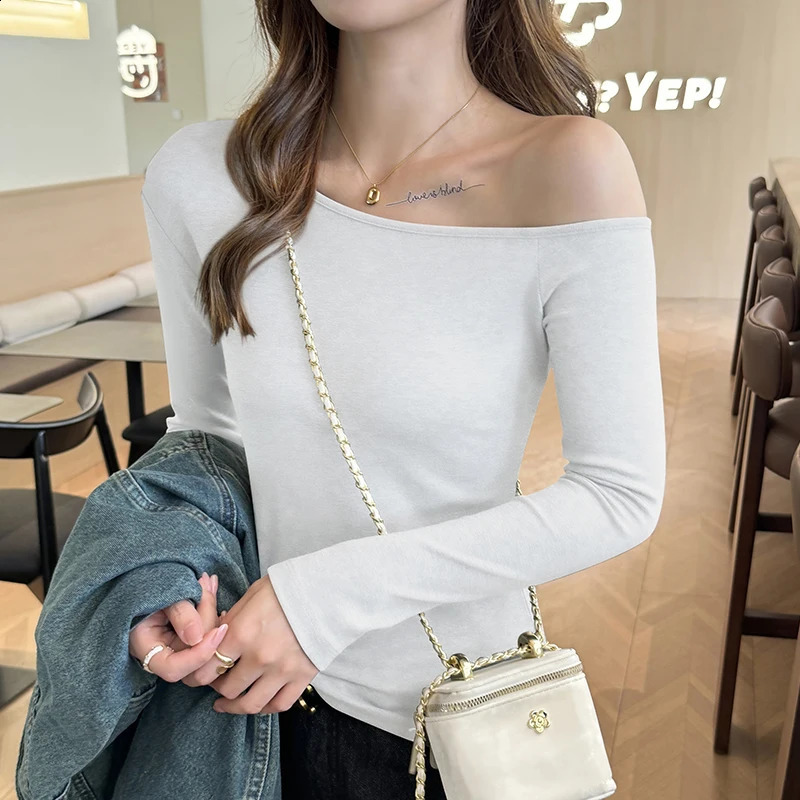 Autumn Winter Bottom Shirt Women Inside Gray Long Sleeve T-Shirt Slim Covering Meat Tops Road Shoulder Soft Inner Bottom Shirt 241224