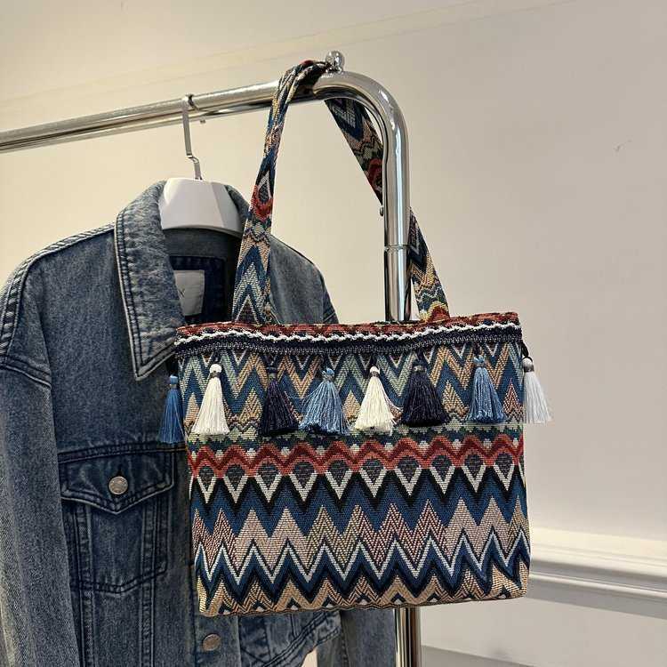 2024 New Fashion Women's Bag Ethnic Style Canvas Shoulder Bag Women's Large Capacity Tassel Striped Versatile Handbag