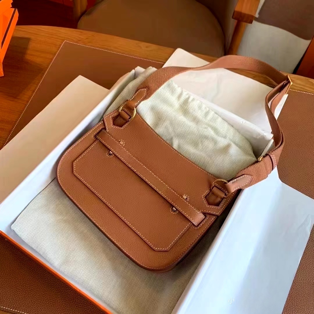 Designer Crossbody Bag Classic Shoulder Bag Tote Messenger Bag Semi-handmade wool woven adjustable shoulder strap in Italian original leather with 18K hardware