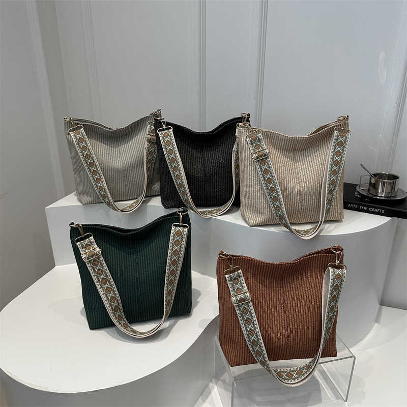 Korean version solid color texture simple velvet 2024 summer new simple design broadband underarm single shoulder diagonal cross bag large 241230