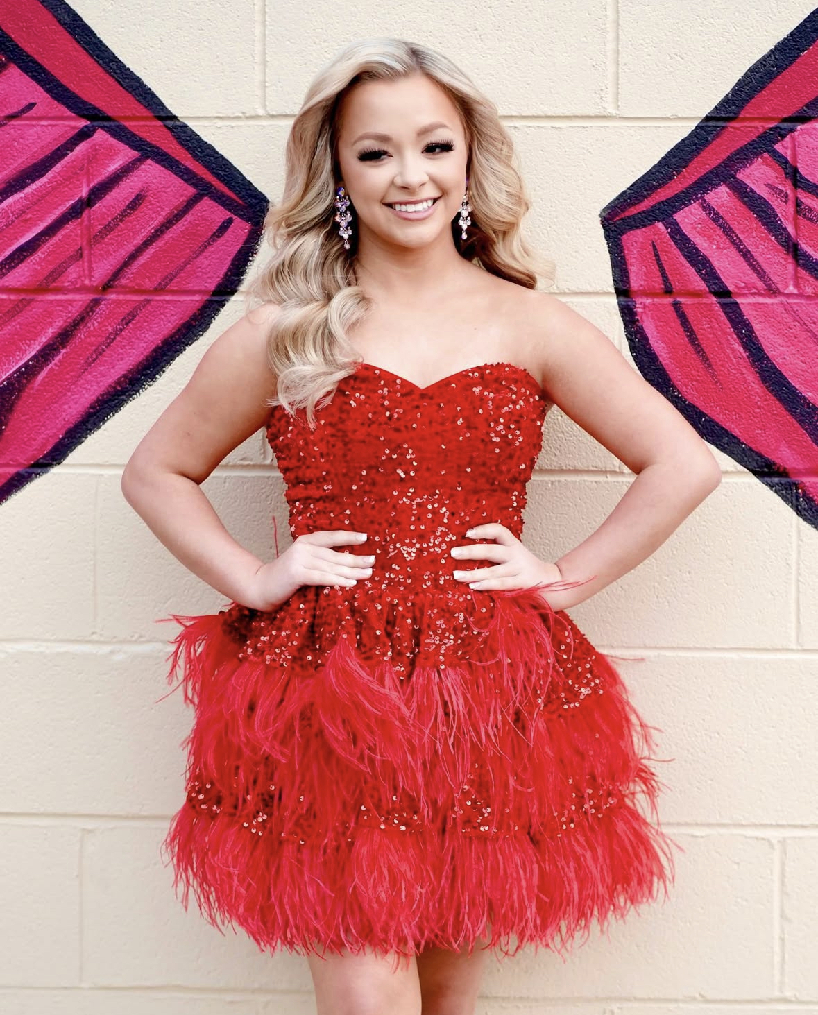 Red Short Sequined Feathers Prom Dresses Strapless Sleeveless A-Line Mini Cocktail Party Dress 2025 Glitter Homecoming Gown Birthday Special Occasion 