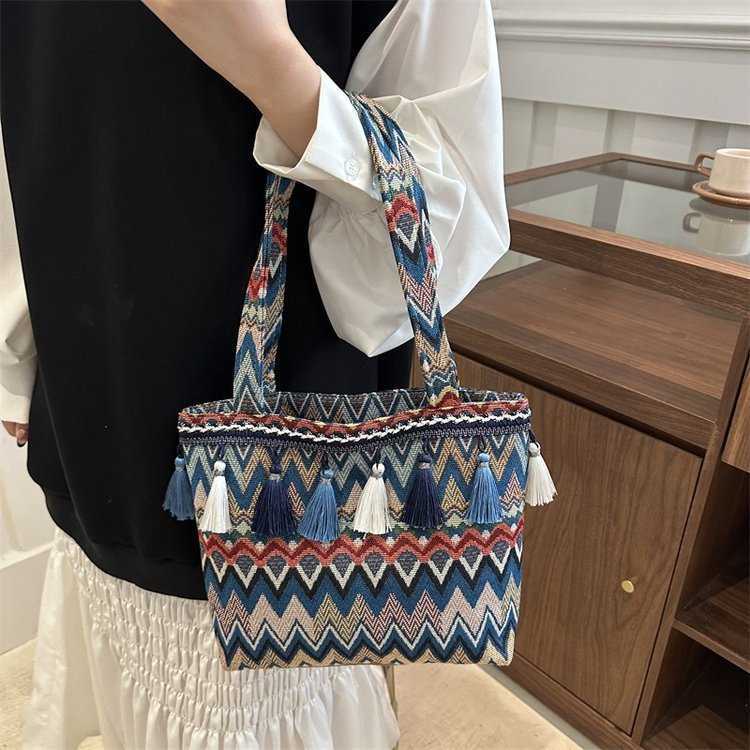 2024 New Fashion Women's Bag Ethnic Style Canvas Shoulder Bag Women's Large Capacity Tassel Striped Versatile Handbag