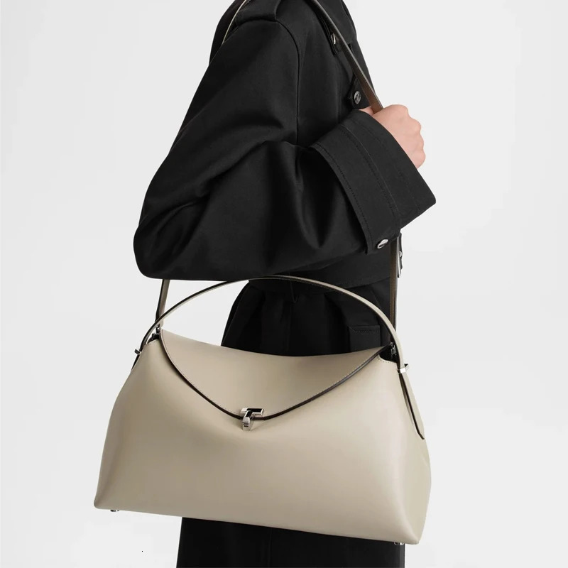 New High-Quality Crossbody Handbag, Fashionable And Versatile Leather Single Shoulder Commuting Women's Pillow Bag