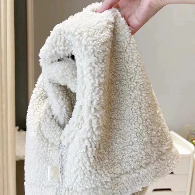 Korean version autumn and winter item lamb fur vest stylish baby with plush warm vest jacket for boys and girls 241230