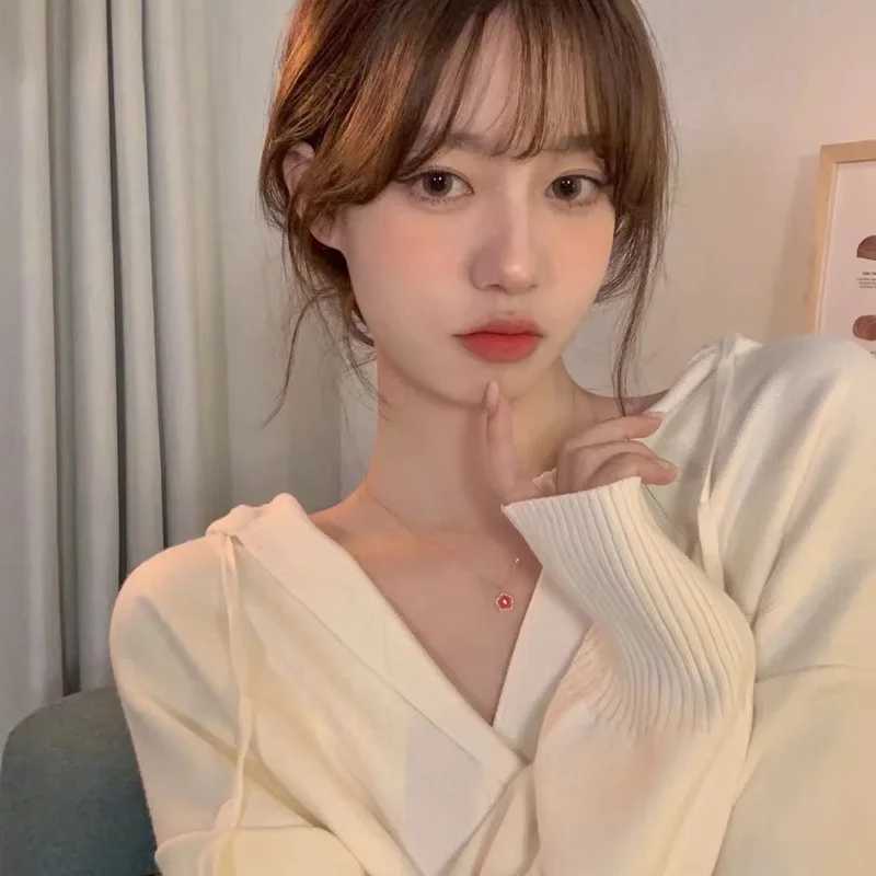 New 925 Pure Silver Flower Necklace Womens Pink Flower Pendant Chkoer Birtay Party Gift Fashionable Exquisite Jewelry W241230