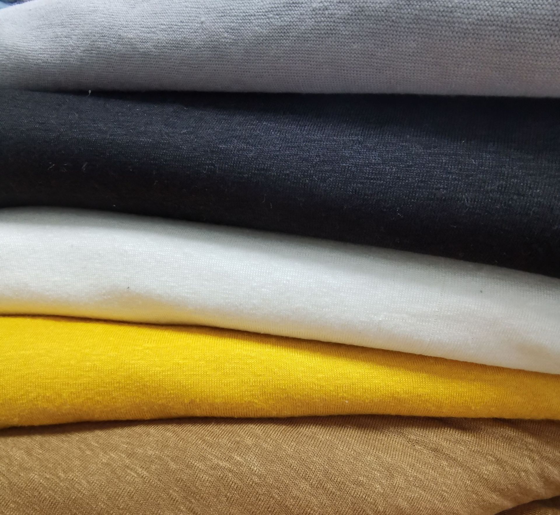 Lightweight natural sweat resistant 21s cotton and en frame plain color single-sided knitted T-shirt cardigan fashion fabric L366D-165