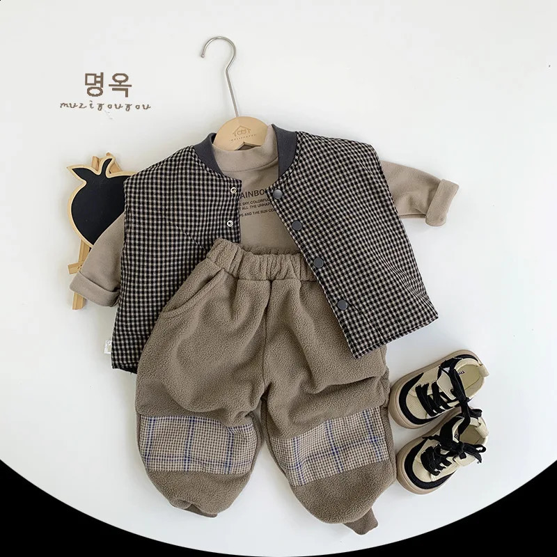 Winter Children Reversible Vest For Boys Cotton Padded Plaid Sleeveless Baby Boy Jacket V-collar Thicken Warm Kid Boys Waistcoat 241230