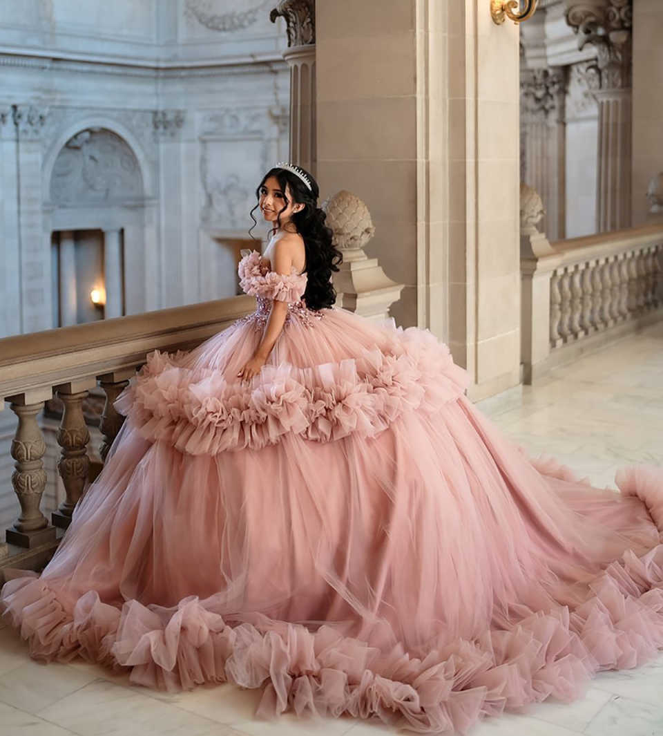 Princess Ball Gown Wedding Dresses Appliques Beaded Short Sleeve Designer Lace Sequins Court Gown Pleat Custom Made Bridal Plus Size Vestidos De Novia