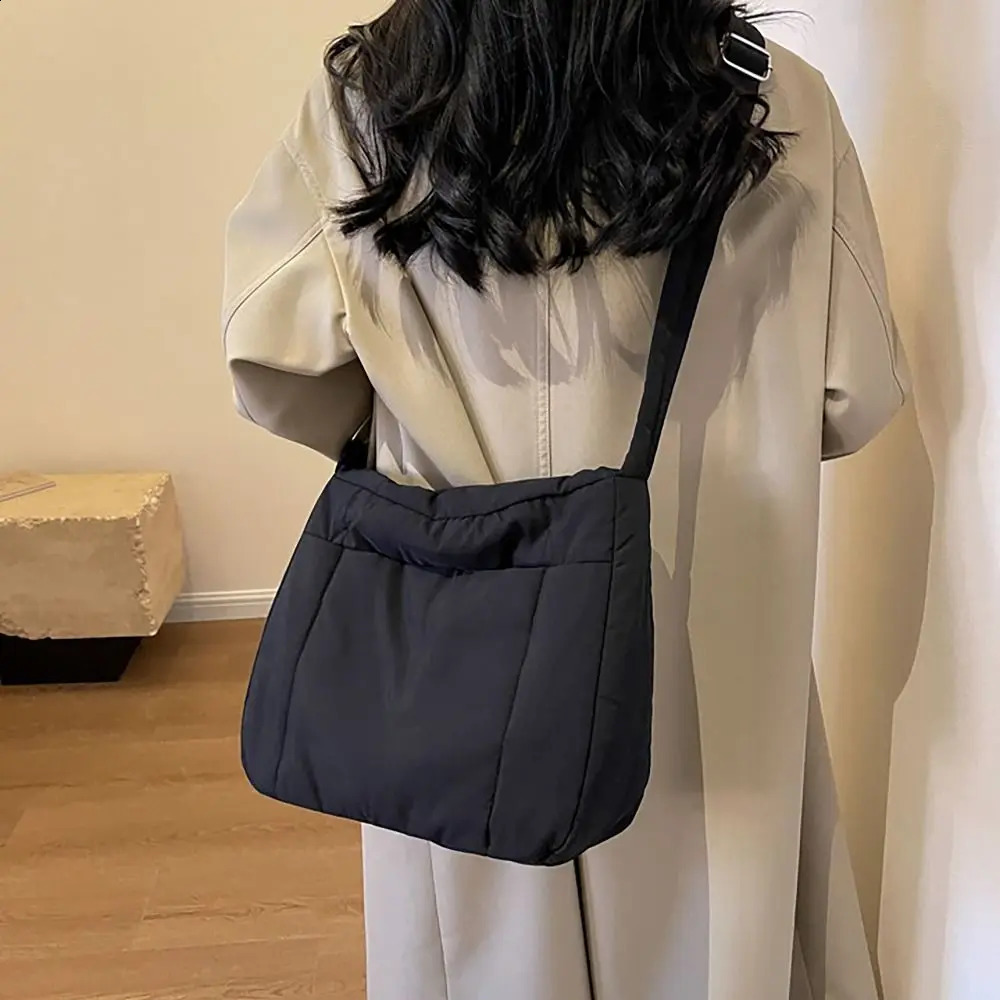Quilted Padded Bag Large Capacity Down Fabric Messenger Shoulder Bag Space Cotton Adjustable Length Crossbody Bags 241227