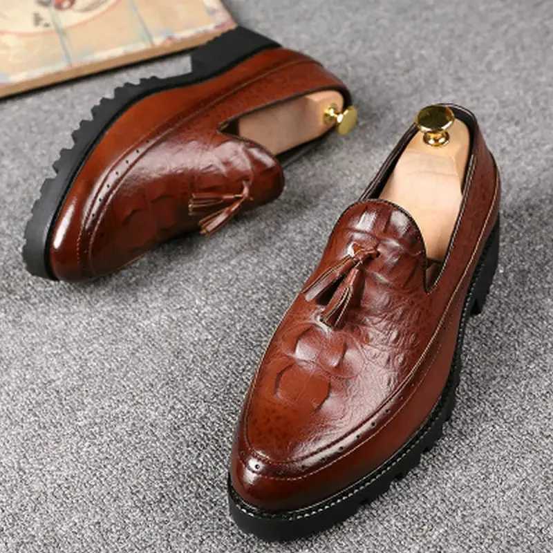 New Fashion Designer Luxury Men Formal Leather shoes Men Dress Shoe Pointed Oxfords Shoes loafers driving shoes ch65XJ241230