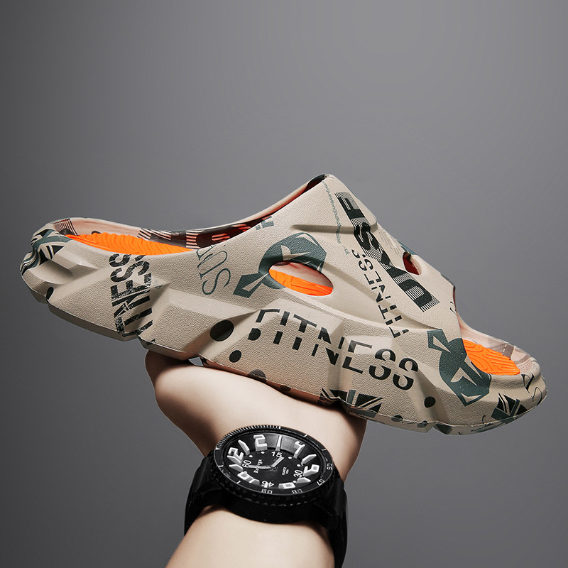 New Free shipping designer slippers for mens womens black white khaki Wear resistant graffiti beach slippers