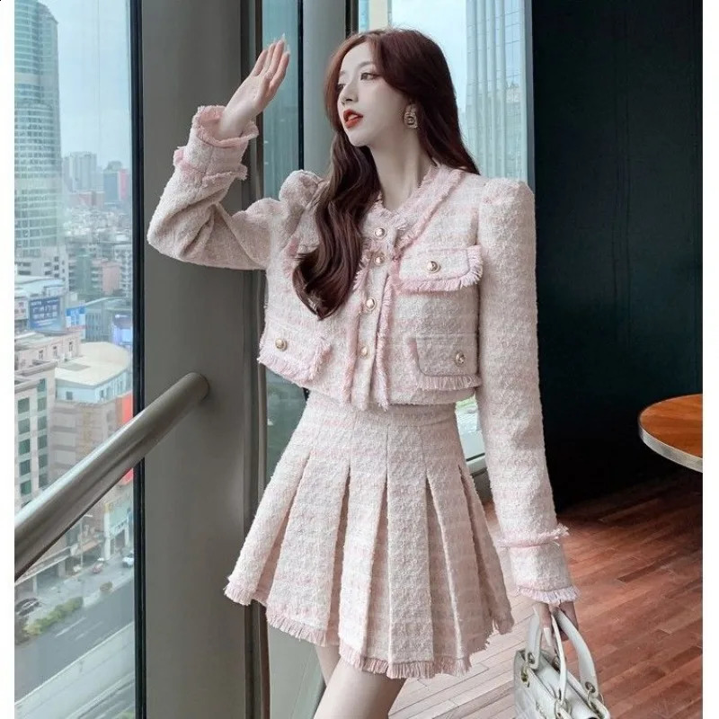 Sweet Temperament Tassel Jacket Pleated Skirt Y2k Two-piece Set Women Fashion O-neck Stripe Single Breasted Gentle Slim Winter Suit Millennium style 2