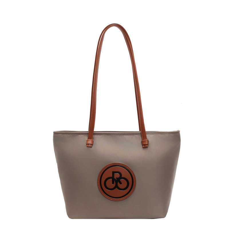 Simple nylon fabric lightweight single shoulder tote bag women casual shopping commuting size crossbody bag 241215