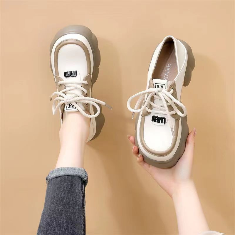 Versatile Thick soled Small Leather Shoes for Women in Spring and Autumn 2024 New Round Head Height Boosting Lightweight Le Fu Shoes for Women Single 