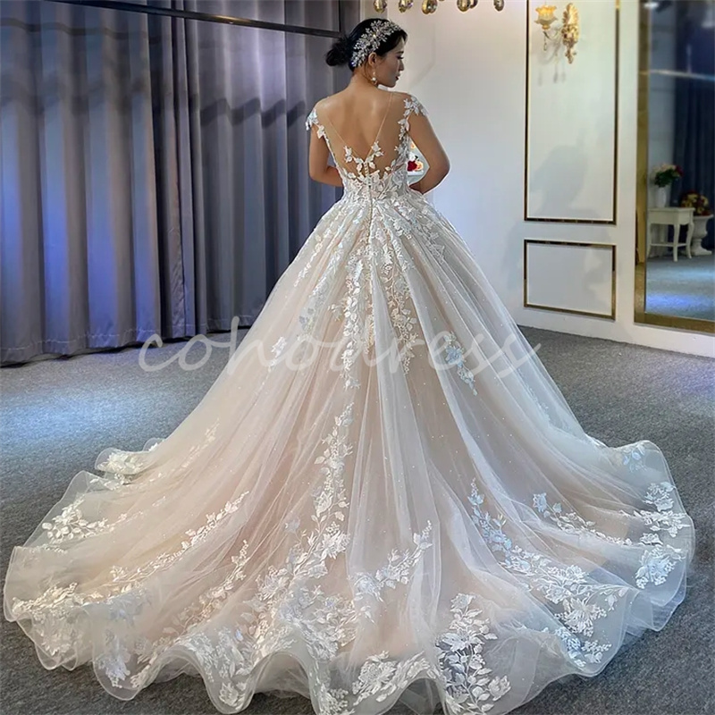 Gorgeous Champagne Wedding Dress 2025 Ball Gown Appliques Lace Church Bridal Gown Backless Country Bride Dress Cap Sleeves Church Vestidos De Novia Bo