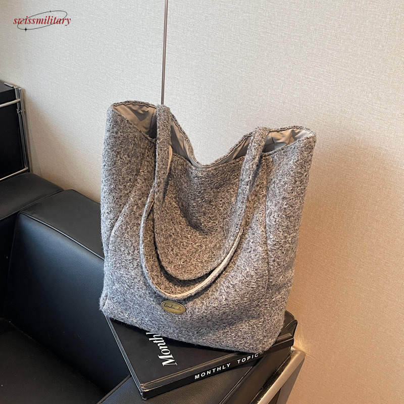 New large capacity high-end commuting tote for women, fashionable and versatile single shoulder handbag, internet famous armpit bag #30 swissmilitary