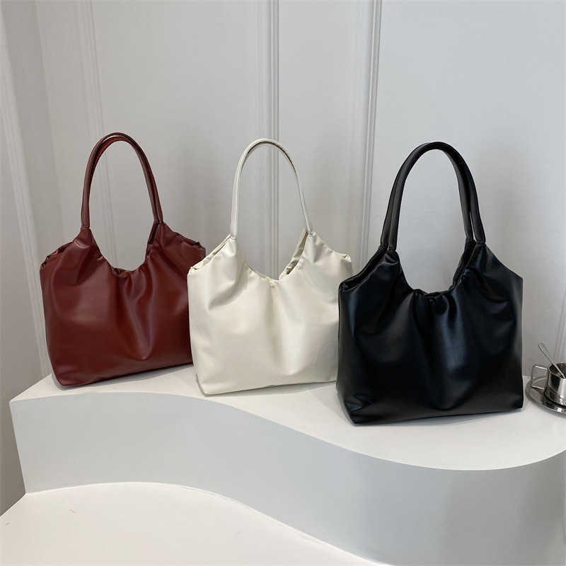 Korean style minimalist and beautiful new 2024 casual winter solid color casual pleated large capacity stylish tote women's bag