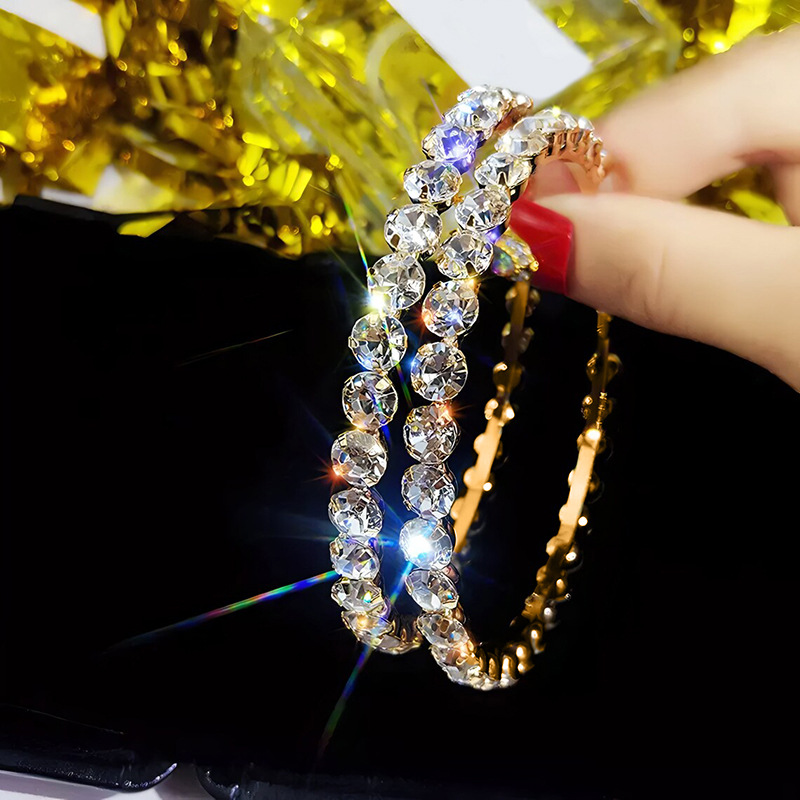 2025 Hip Hop Women Fashion Clip Earrings Vintage Jewelry 18K White Gold Fill Round Cut 5A Zircon CZ Diamond Exaggerate Banquet Party Women Big Earring