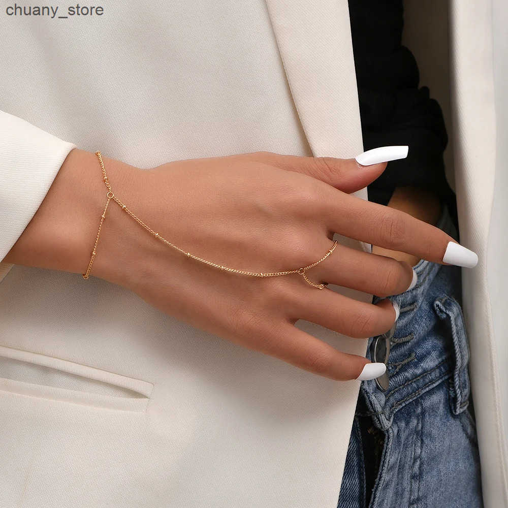 Chain Creative Mini Chain Finger Ring Womens Gold Chain Link Connection Bracelet Jewelry Gift L240910