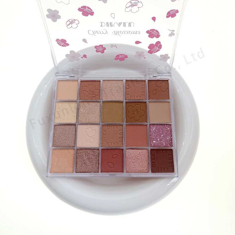 Shiny eye shadow palette waterproof Korean makeup palette Shiny girl beginner eye makeup low saturation matte eye shadow pigment W241230