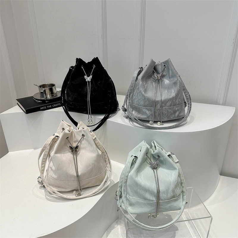 Summer Small Fresh Large Capacity 2024 Solid Color New Korean Edition Chain Bucket Single Shoulder Underarm Backpack for Women