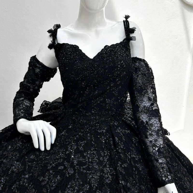 Black Sparkly Quinceanera Dresses Off Shoulder Sequin Appliques Lace Beads Tull Ball Gown Sweet 16 Dress Party Birthday Vestidos De 15 Anos