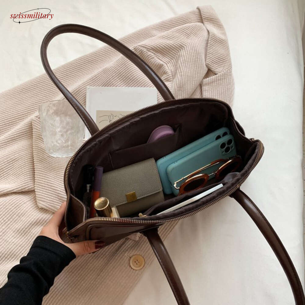 2025 New Boston Pillow Tote Women Real Leather Retro Bowling Bag Designer Handbag Large Capacity Crossbody Bags #54