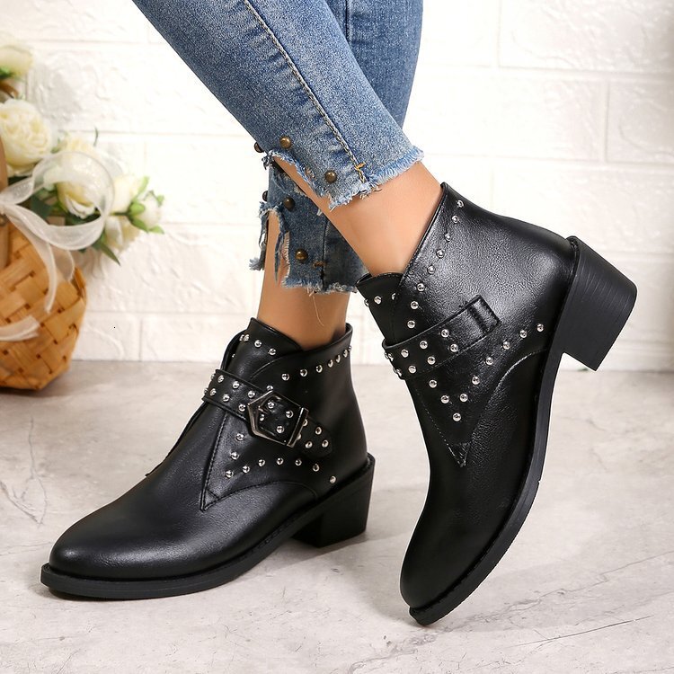 Cross border plus size Chelsea boots for women, 2024 autumn and winter popular rivet buckle casual short boots Martin boots for women batch