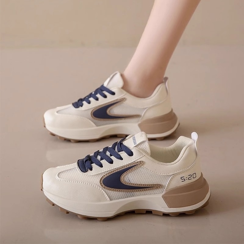 Leisure network red breathable sports shoes female 2025 spring and autumn fashion new network surface daddy shoes outdoor soft sole running shoes