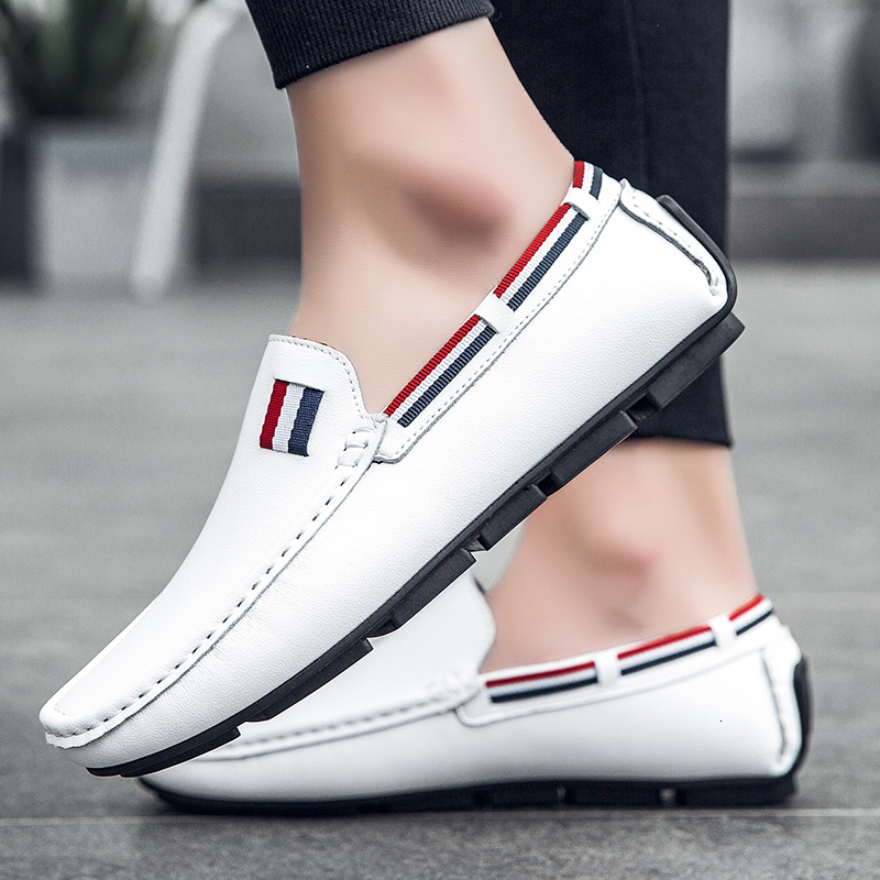 2024Classic Casual Men's Leather Shoes, Lightweight And Non Slip, One Foot Stepping Loafers, Comfortable Driving Flat Shoes