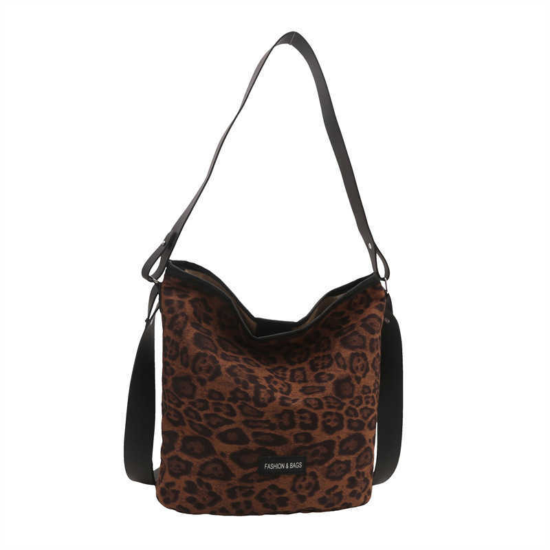 Fashionable suede leopard print large capacity personalized 2024 new stylish casual autumn bucket shoulder bag for women