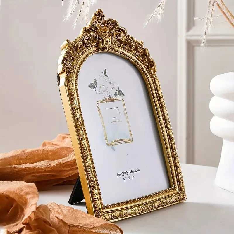 Frames Retro Gold Card Decorative Frame Used for Photo Display Wedding Anniversary Parties Christmas and Valentines Da CL241231 H260306