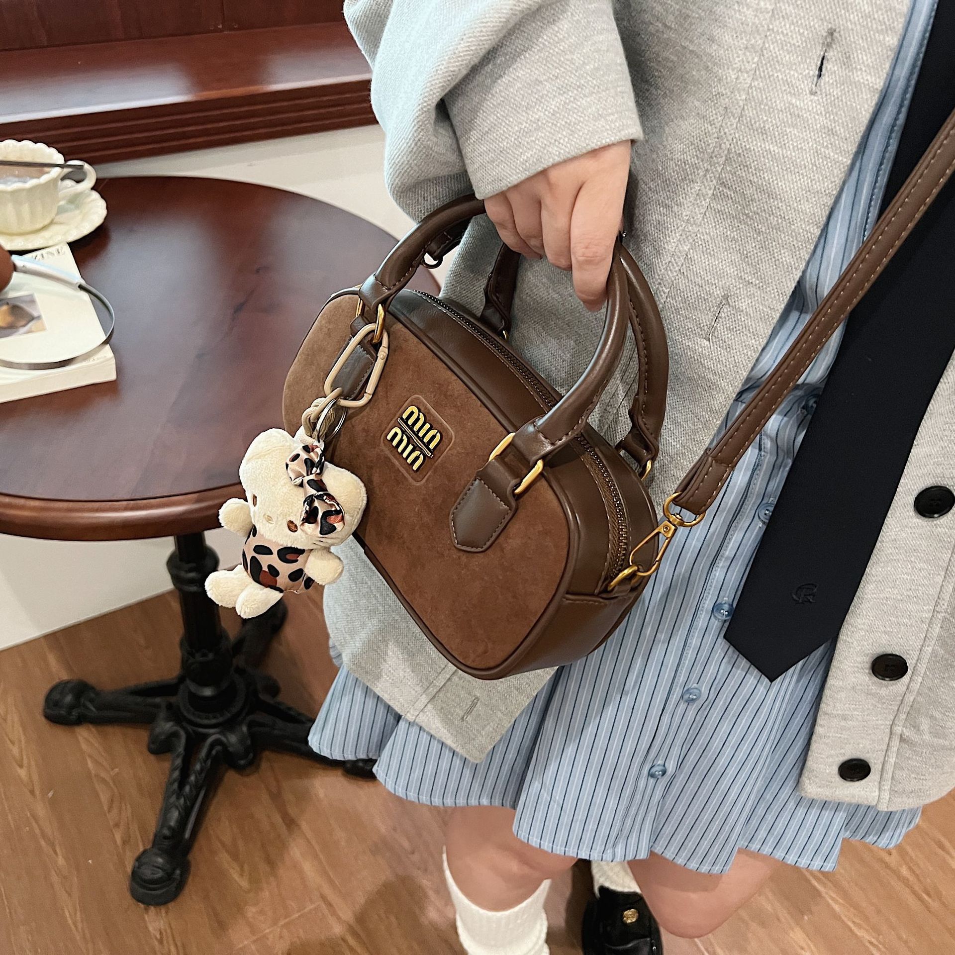 free Shipping Single shoulder crossbody bag fashion handbag bowling bag 2025 autumn/winter new bag women