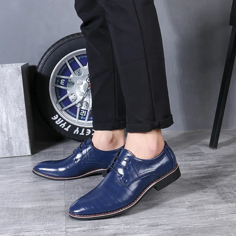 Blue Men Oxfords Shoes British Leather Shoes Handmade Comfortable Formal Dress Men Flats Lace-Up Bullock Business Shoes for Men 241231