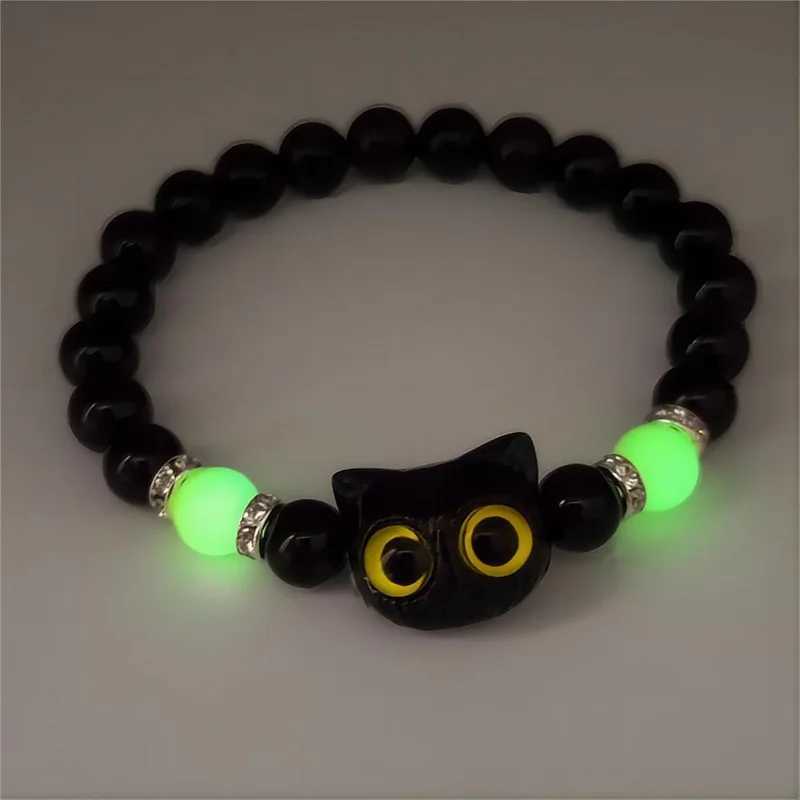 Cute cartoon big eyed cat glowing bracelet womens animal black and white kitten bead bracelet friendship couple jewelry W241231