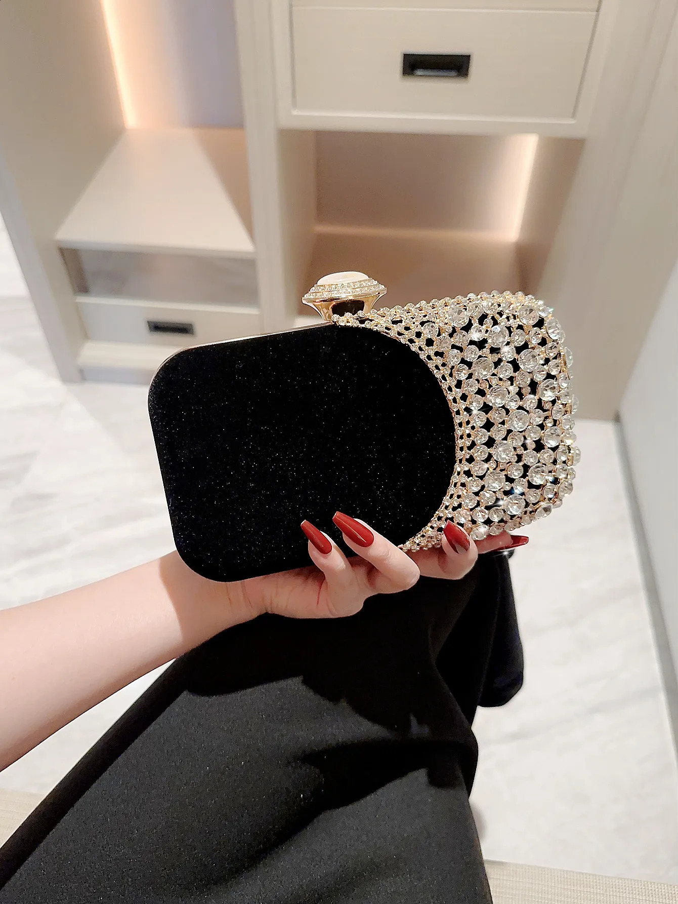 Ladies Autumn Winter Velvet Evening Bag Sparkling Rhinestone Decorative Box Clutch Evening Bag Party Bag Prom Bag Annual Meeting Bag Dress Bag Wedding