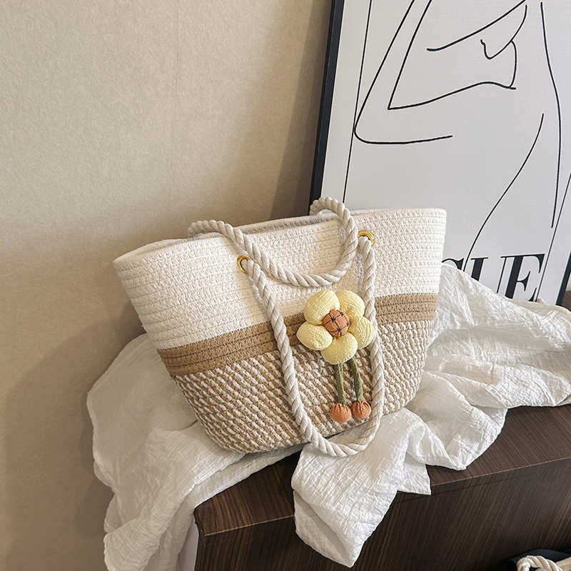 Summer Western style woven bag for women 2023 new fashionable one shoulder hand-held hemp rope bucket bag, casual trendy beach bag 241231