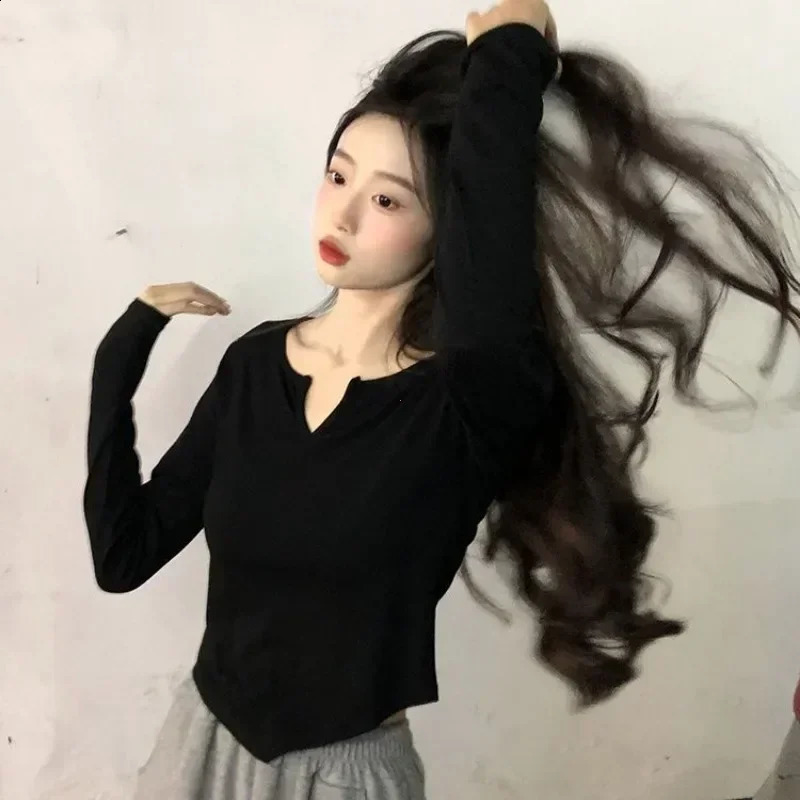 Sexy V Neck Long Sleeve TShirt Women Y2k Top Spring Autumn Irregular Hem Slim Casual Tops White Bottoming Korean Shirt 241230