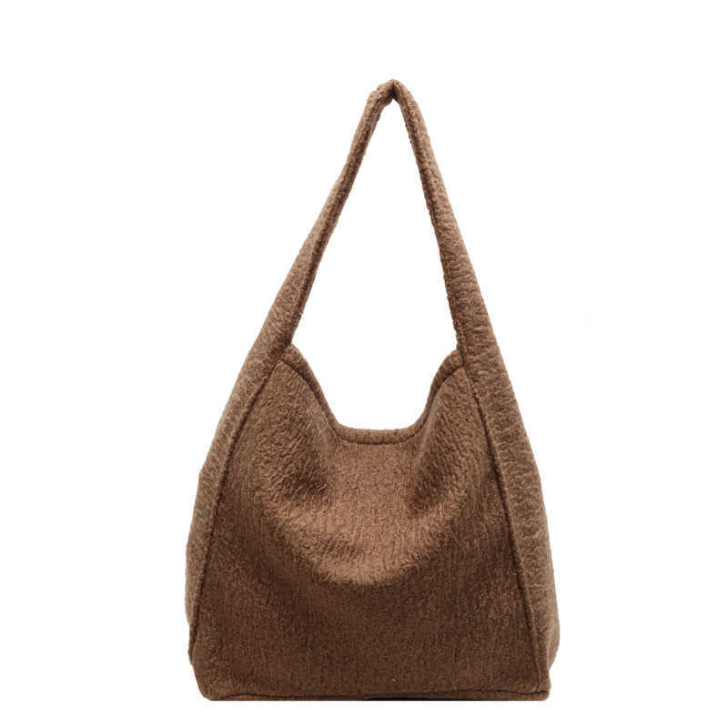Korean version of casual western-style and beautiful 2024 autumn and winter new woolen trend large capacity solid color underarm single shoulder bag 2