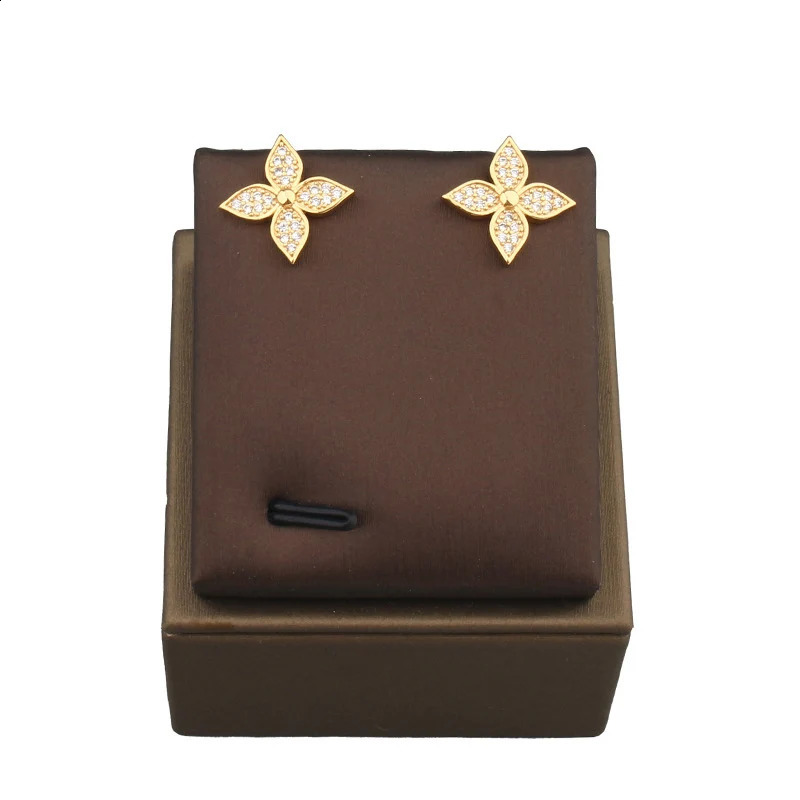 European and American Fashion Flowers Steel Micro-Inlaid Zircon Necklace Earrings Ring Retro Suit 241226