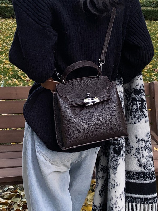 Women Shoulder Fashion Simple Casual Style Versatile Retro Designer hot High-end Small Bag Triple Black Brown Coffee Free shipping