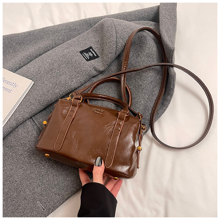 Women Shoulder Bag Fashion Outdoor Versatile Retro Trendy Designer Bag High-end Triple Black Brown Coffee Burgundy Free shipping