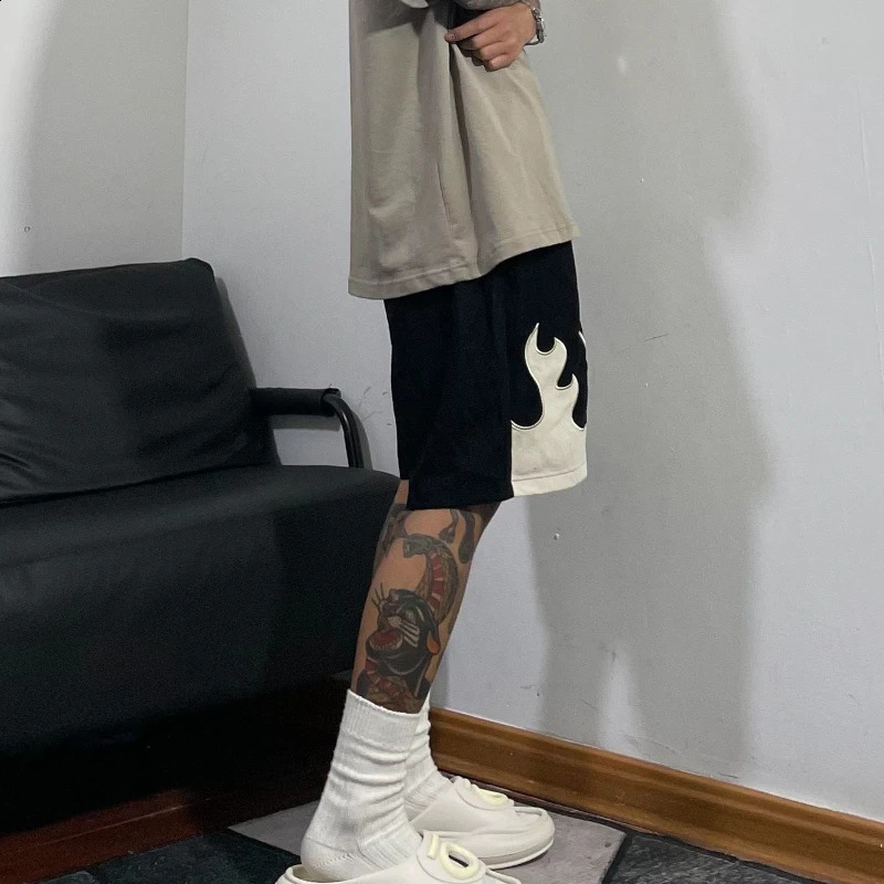 American retro flame shorts mens summer trend city boys high school shorts unisex patch work niche casual Capris 241230