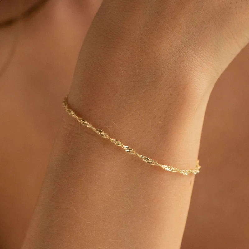 Gold Color Singapore Chain Bracelet Womens Stainless Steel Jewelry Thin Twisted Herringbone Rope Figaro Chains Bracelets 241230
