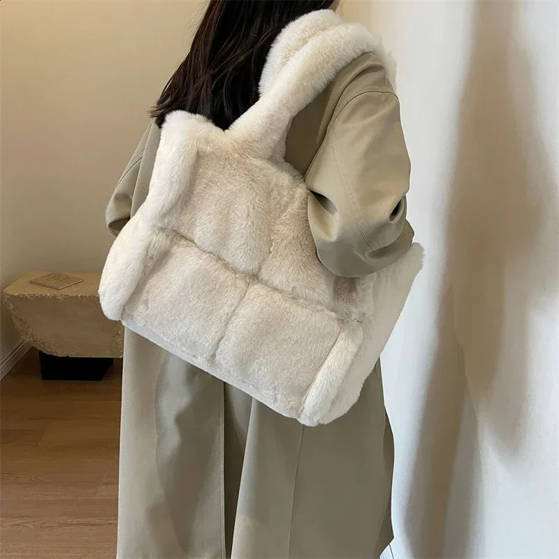 Womens Bag Solid Plush Comfortable Shoulder Bag High Capacity Hasp Casual Tote Handbag Bags for Women Bolsa Mujer 241231