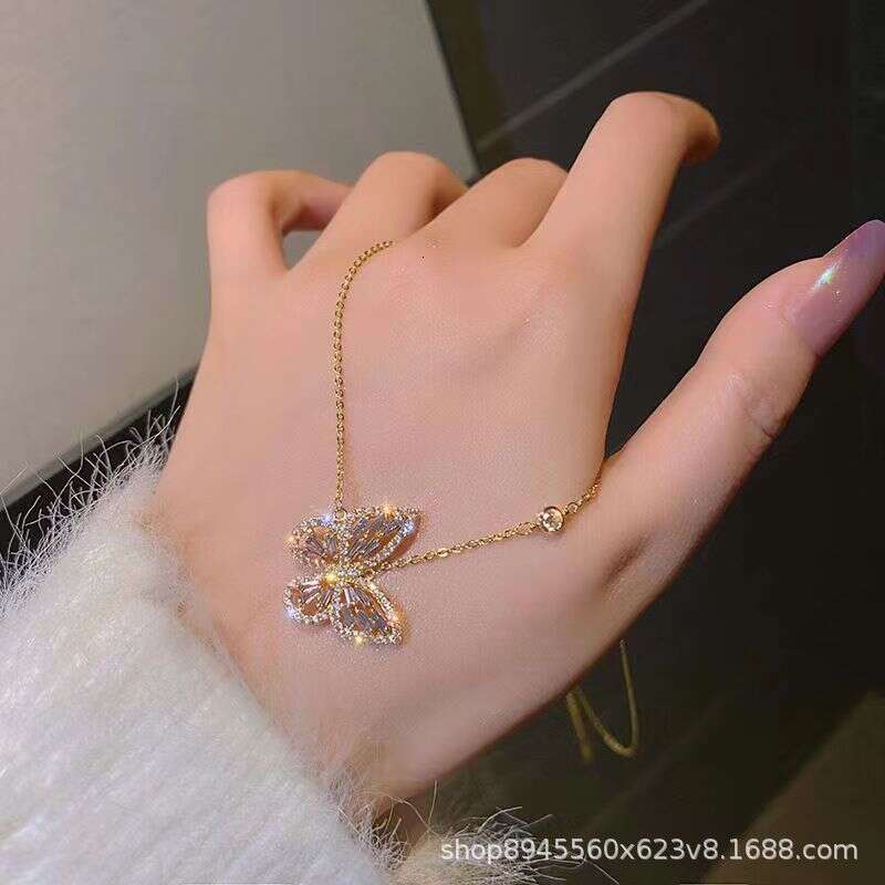 new ins cool trend butterfly necklace womens minimalist clavicle chain light niche design accessories