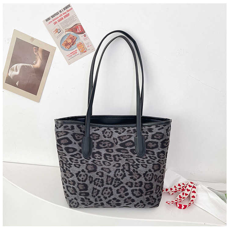 Autumn and Winter Large Capacity Leopard Pattern 2024 New Trendy Korean Fashion Casual Commuter Single Shoulder Tote Women's Bag 241231