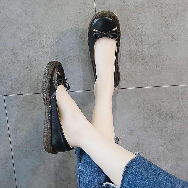 WOIZGIC Womens Ladies Female Mother White Genuine Leather Shoes Flats Non Slip On Casual Bow Plus Size 43 42 JZ19111 241225