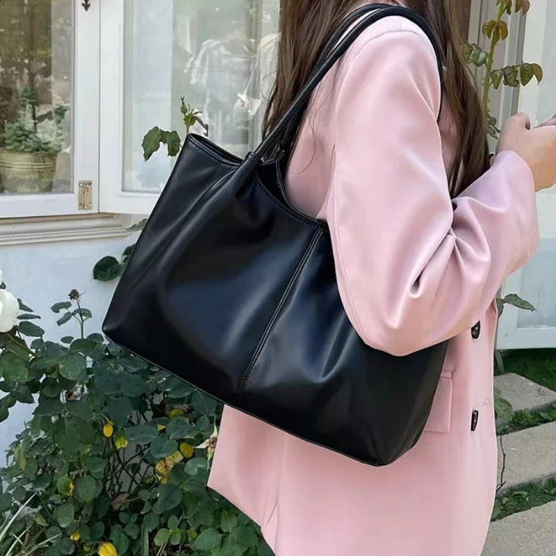 Simple White Shoulder Bag Womens PU Leather Soft Underarm Tote Bag School Large Capacity Bag Full Student Shopping Handbag 241231